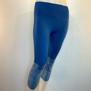 lululemon athletica Women's Blue 17" Cropped Leggings - Size 6